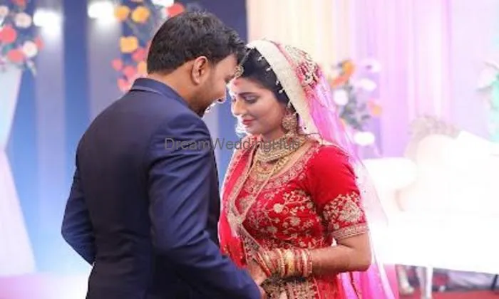 Life Light Films | Best Wedding Photography Studio | Cinematic Wedding Studio | Best Photographer In Bhubaneswar
