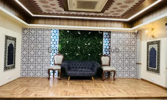 Lion's Den Restaurant & Banquet