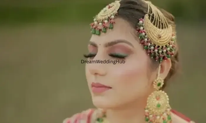 Looksbynoor
