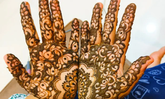 Lotez Mehendi Art