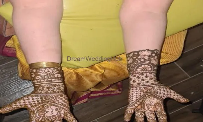 Lucky Bridal Mehndi Artist