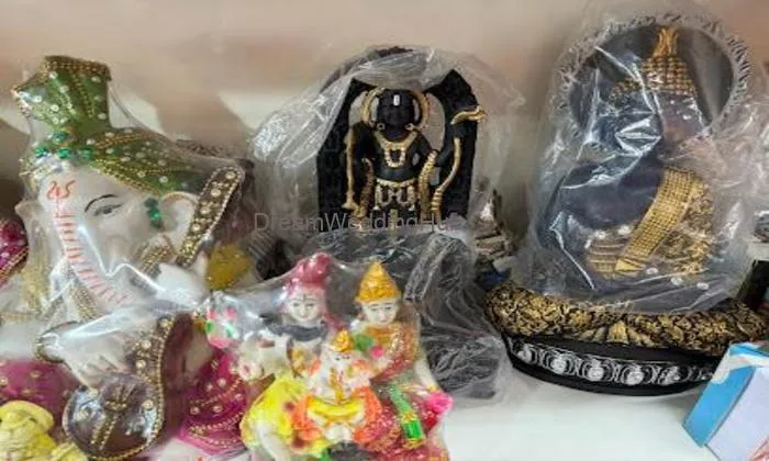 Lucky Wonder Mart (gift, Toys, Soft Toys, Sceneries, Statues, Kids Tricycle, Cycles)