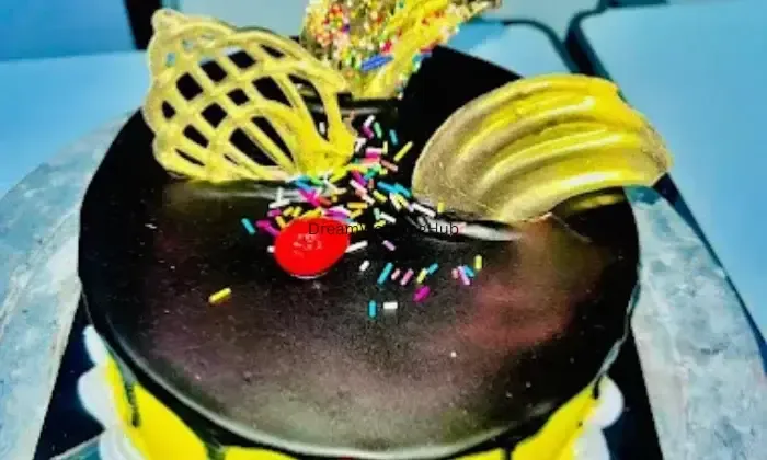 M J Cake Shop