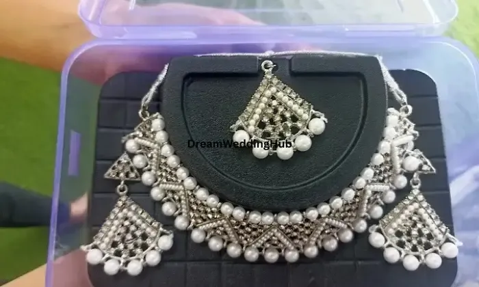 M K Fancy  Gift Shop