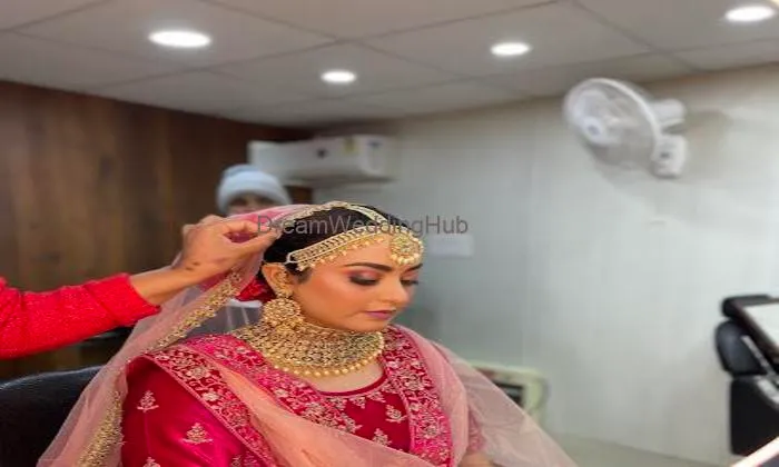 M Professional Salon & Makeup Studio