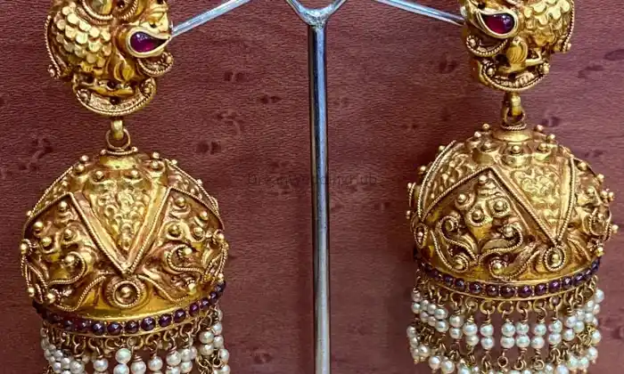 Ma Lakshmi Jawelars