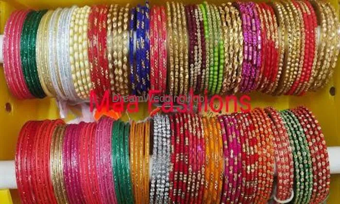 Maa Fashions