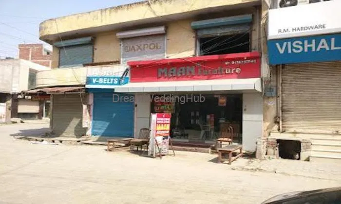 Maan Furniture