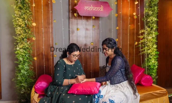 Maanya Mehandi