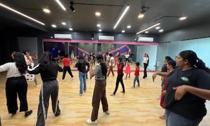 Mad Happy Feet Dance Company
