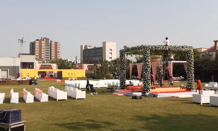 Madhav Farm And Banquet
