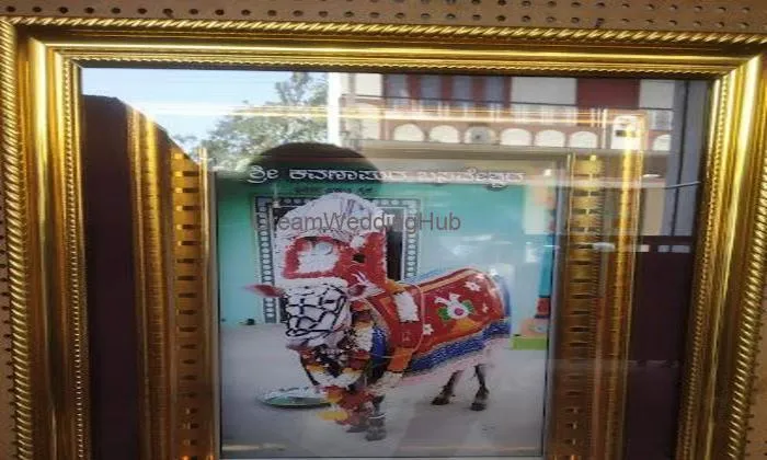 Madhu Photo Frame Works