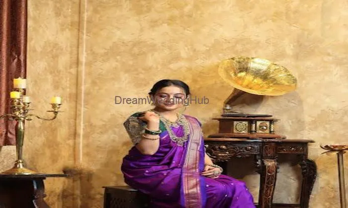 Madhuri Katare Makeup Artist Madhuri Katare Makeup Artist