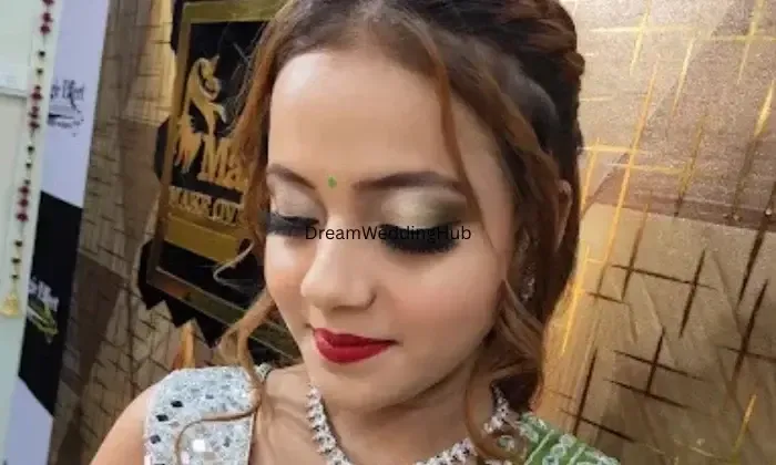 Magic Effect Unisex Salon