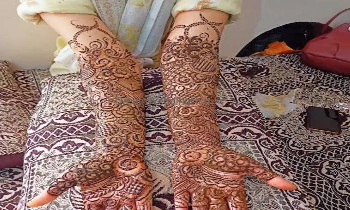 Mahendi_by_rida