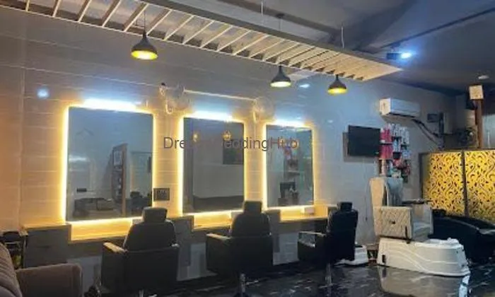 Mahi Makeover Unisex Salon