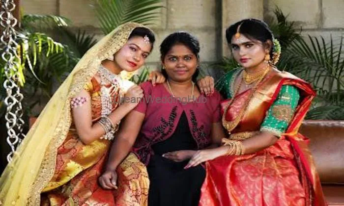 Mahila Makeup Studio & Beauty Lounge Mahila Makeup Studio & Beauty Lounge