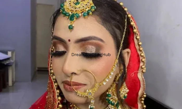 Make-up-artist Soniya