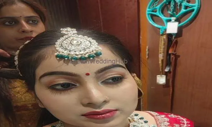 Make Up Mee – Beauty Salon & Academy (ladies)