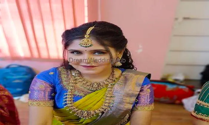 Makeover By Shruti Tupsundar International Best Makeup Artist In Darward