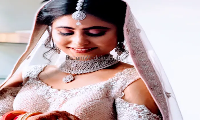 Makeovers By Kamakshi Soni - Makeup Artist In Udaipur | Celebrity Makeup Artist | Bridal Makeup Artist Makeovers By Kamakshi Soni - Makeup Artist In Udaipur | Celebrity Makeup Artist | Bridal Makeup Artist