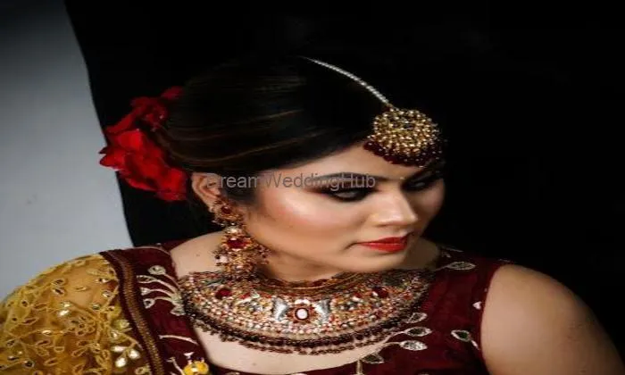 Makeovers Studio - Best Unisex Salon In Jammu Makeovers Studio - Best Unisex Salon In Jammu