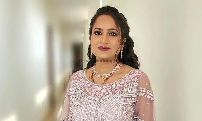 Makeup Artist Bhavya Sharma