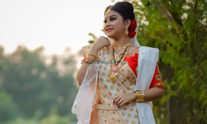 Makeup Artist Saindhya Saindhyaaz