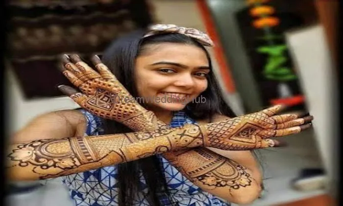 Man Mehndi Art - Best Bridal Mehndi Artist Man Mehndi Art - Best Bridal Mehndi Artist