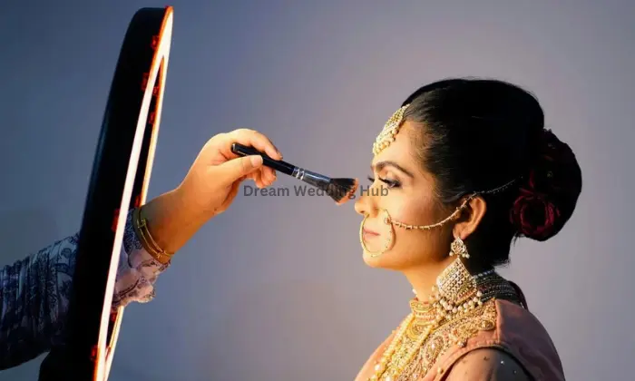 Mani Makeup Artist