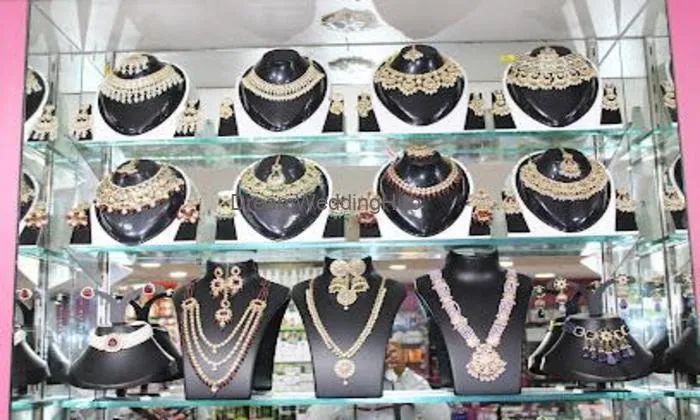 Mani Ram Balwant Rai Ent-chooda & Kalire Design/cosmetics Multi Brand Store/artificial Jewellery Shop In Ludhiana