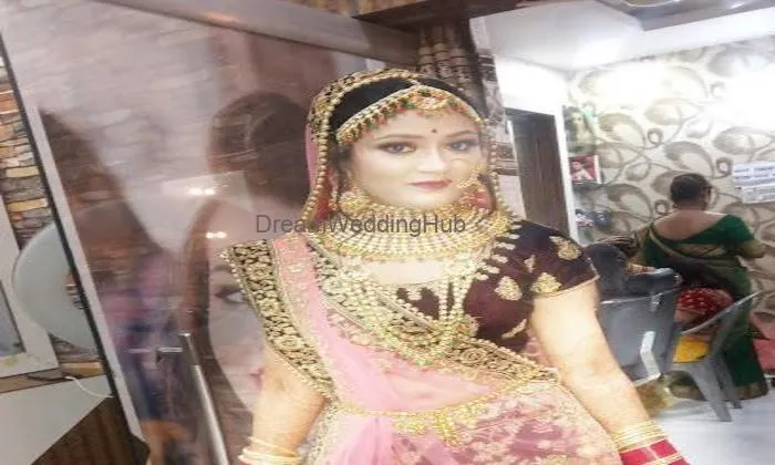 Manish Beauty Parlour 2