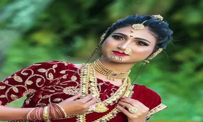 Manisha More - Hair And Makeup Artist In Alibag