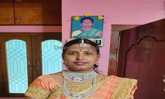 Manjula Sri Herbal Beauty Parlour & Bridal Studio And Institute (for Ladies & Childrens Only)