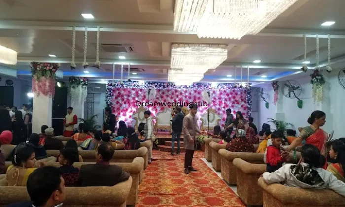 Mannat Lawn