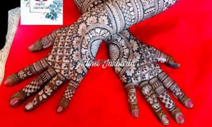 Mansi Mehendi Artist