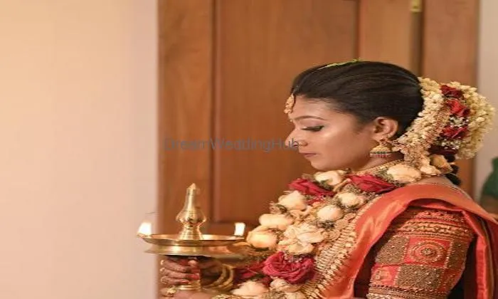 Mantra Herbal Beauty Clinic & Bridal Studio