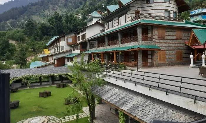 Manuallaya Resort