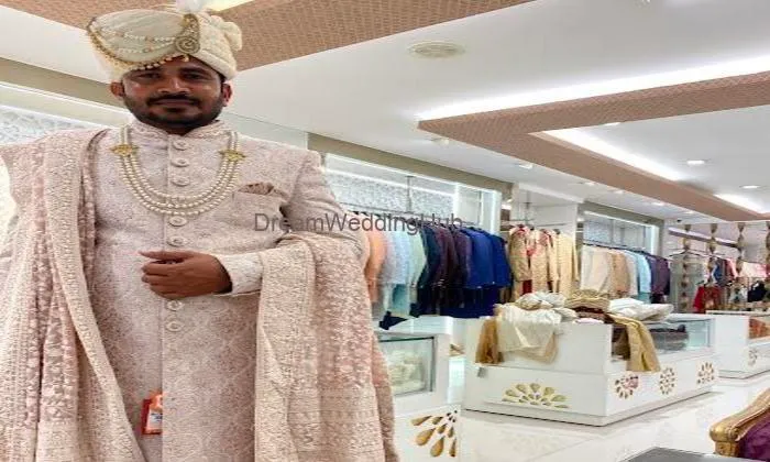 Manyavar & Mohey