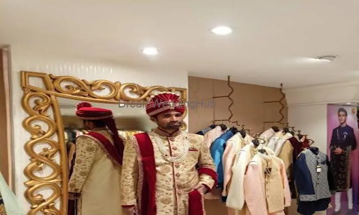Manyavar & Mohey