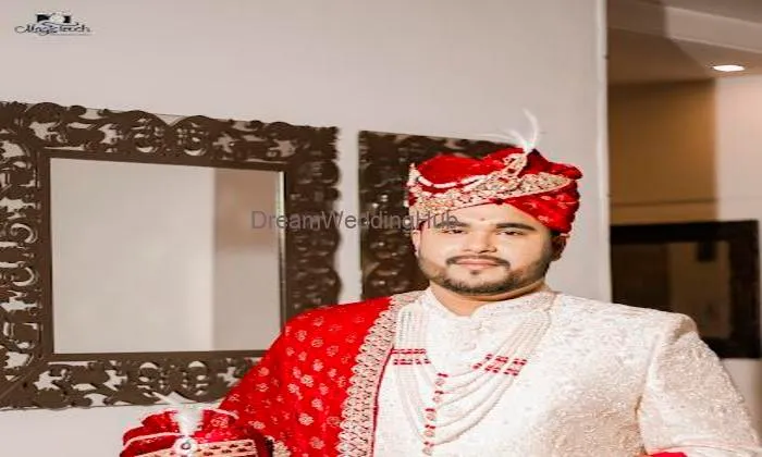 Manyavar & Mohey