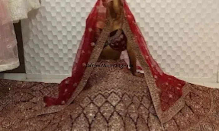 Manyavar & Mohey Raebareli