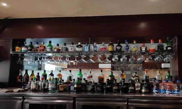 Maple Restro Bar