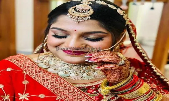 Meenakshi Dutt Makeovers : Best Makeup Artist In Modinagar