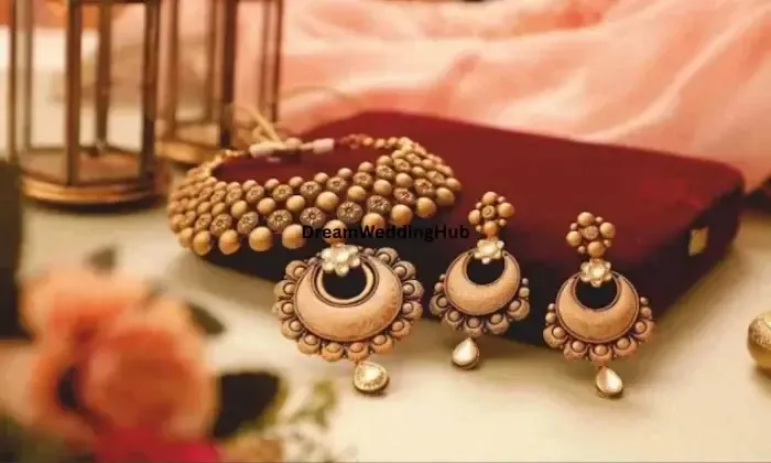Meera Novelty