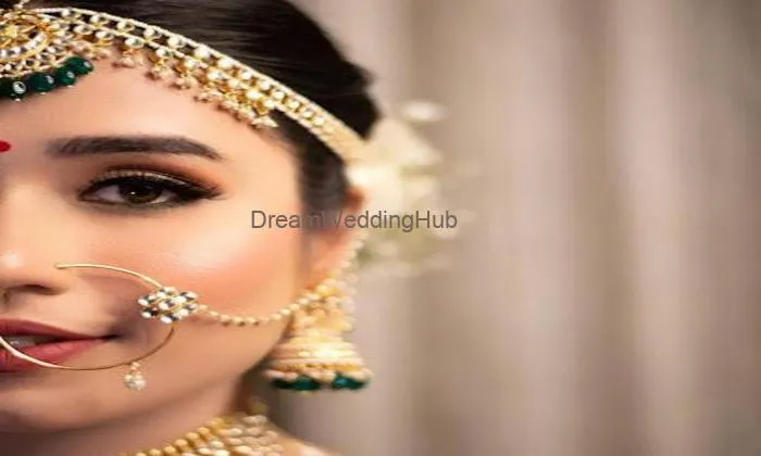 Meera's Glam Station
