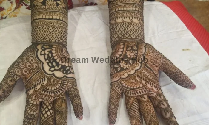 Megnas Henna