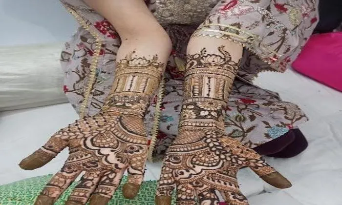 Mehendi Artist