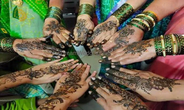 Mehndi Designer Jyoti Sutar.