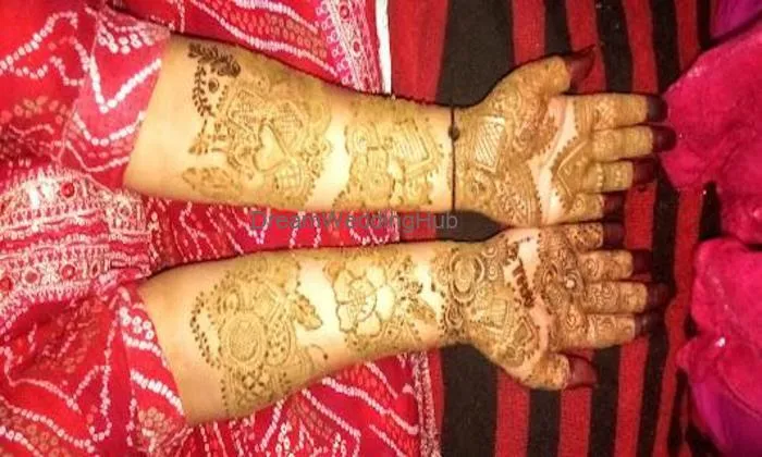 Mehndi / Heena Artist